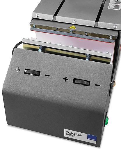 View 4: Pressa per borracce View 4: Pressa per borracce