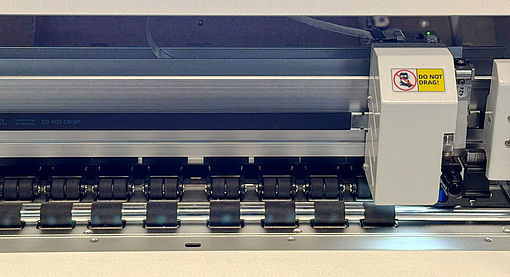 View 3: Secabo SC30 II – Automatischer Bogen-Schneideplotter